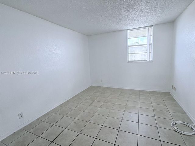 4550 NW 9th St 717E, Miami, FL 33126