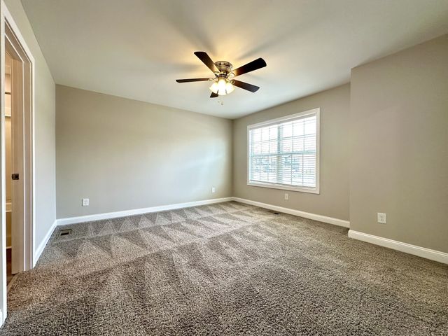 1170 Meadowhill Ln Unit B, Clarksville, TN 37043