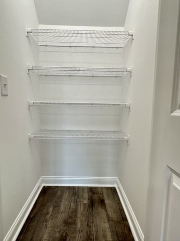 1170 Meadowhill Ln Unit B, Clarksville, TN 37043