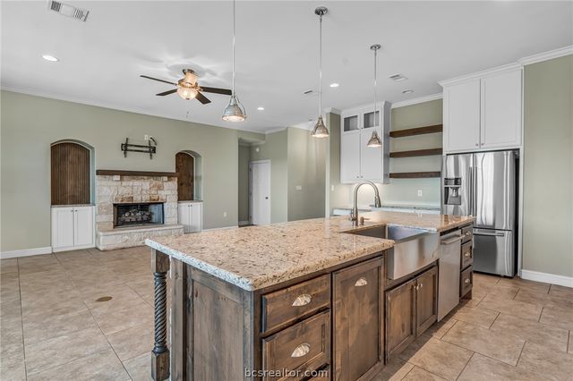 15628 Shady Brook Lane, College Station, TX 77845