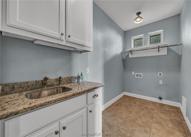 15628 Shady Brook Lane, College Station, TX 77845