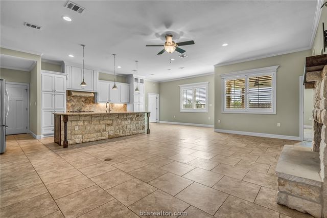15628 Shady Brook Lane, College Station, TX 77845