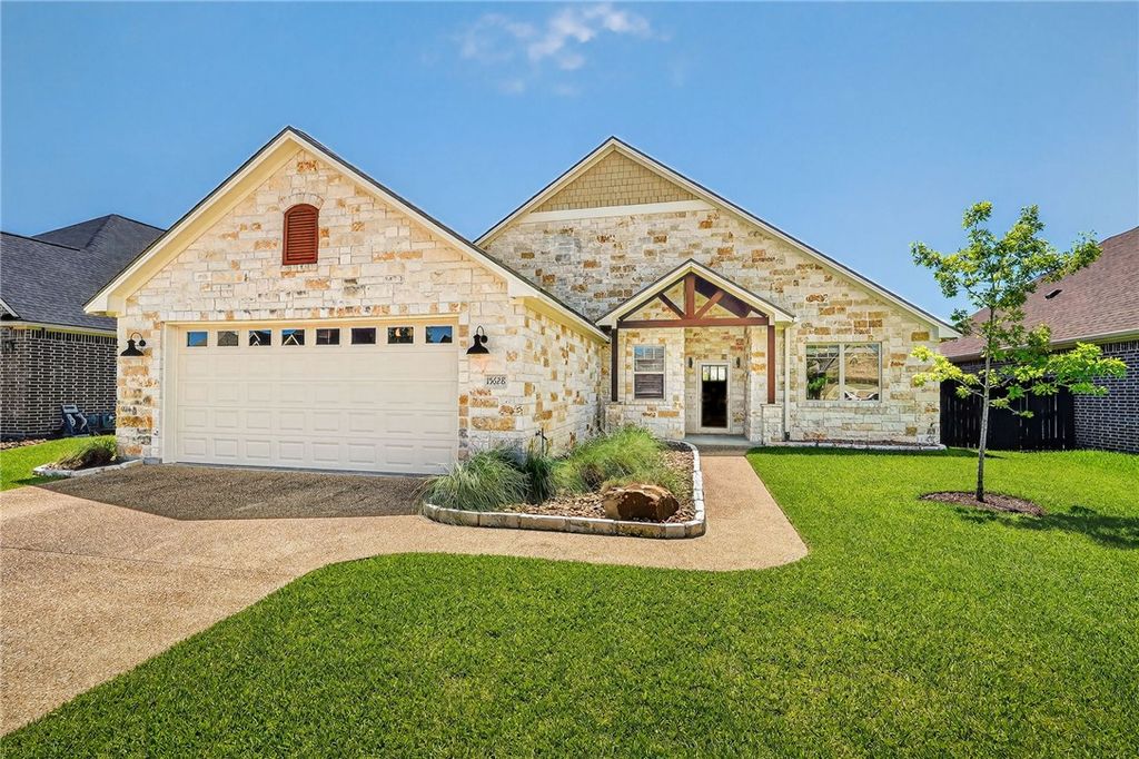 15628 Shady Brook Lane, College Station, TX 77845