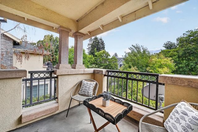 1911 Vida Court, Mountain View, CA 94043