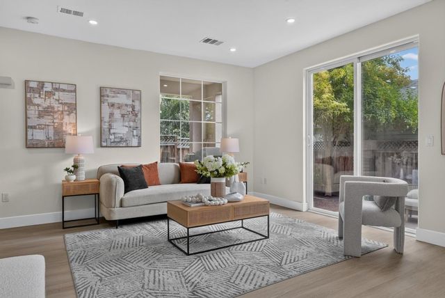 1911 Vida Court, Mountain View, CA 94043