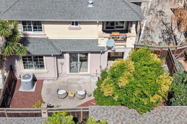 1911 Vida Court, Mountain View, CA 94043