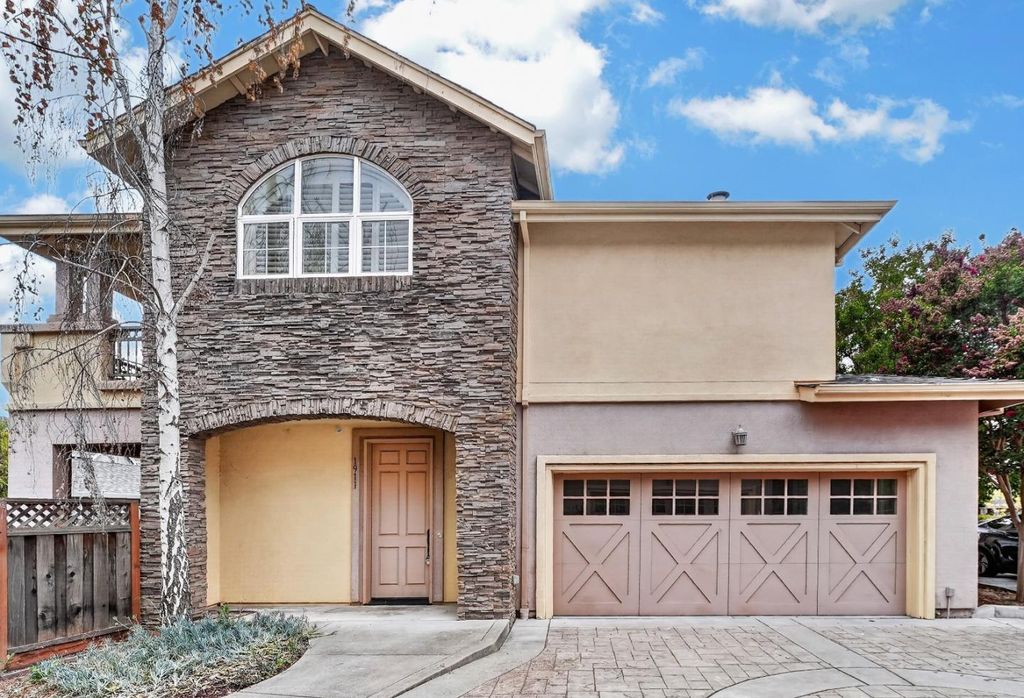 1911 Vida Court, Mountain View, CA 94043