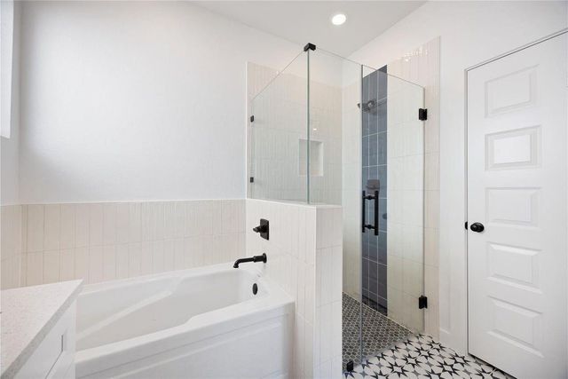 5318 Latigo Court, Alvin, TX 77511