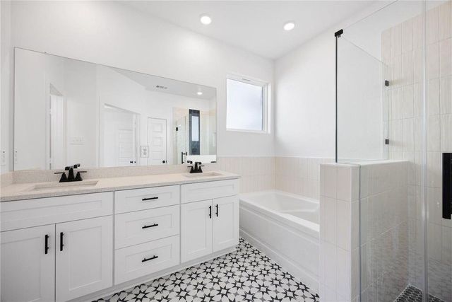 5318 Latigo Court, Alvin, TX 77511