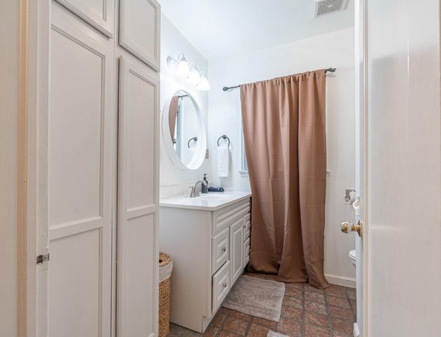 4764 E Nevada Ave Avenue, Fresno, CA 93702
