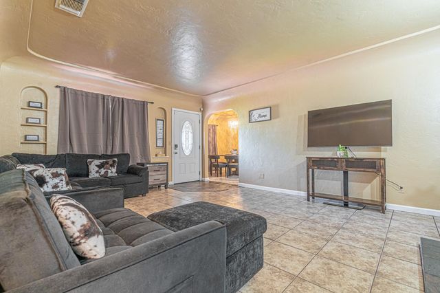 4764 E Nevada Ave Avenue, Fresno, CA 93702