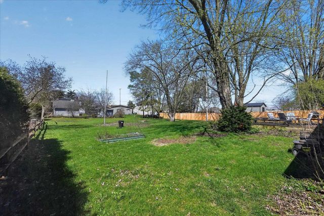 340 Winthrop Lane, Saginaw, MI 48638