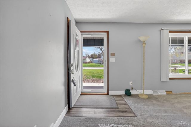 340 Winthrop Lane, Saginaw, MI 48638