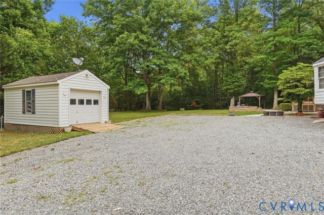 3162 Black Creek Dr, Mechanicsville, VA 23111