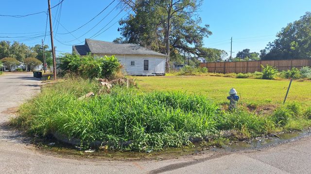 3515 Saint Charles Street, Houston, TX 77004