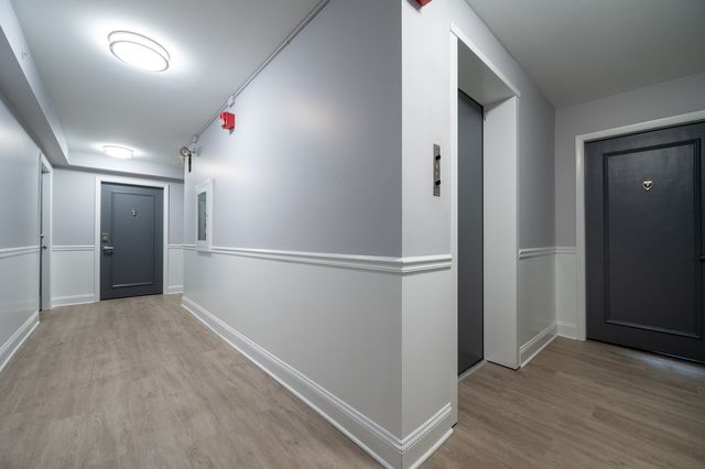 1 N CHESTNUT Avenue 2E, Arlington Heights, IL 60005
