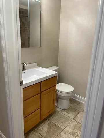 1 N CHESTNUT Avenue 2E, Arlington Heights, IL 60005