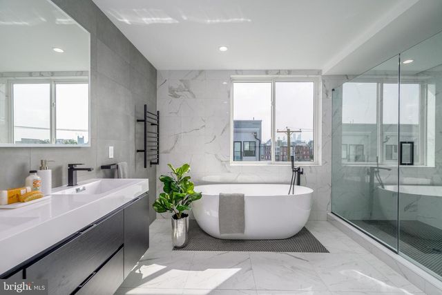 2616 E HAGERT ST, Philadelphia, PA 19125