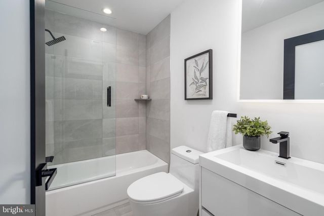 2616 E HAGERT ST, Philadelphia, PA 19125