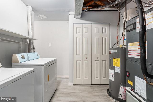 1248 BARNABY TER SE, Washington, DC 20032