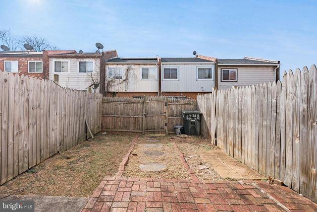 1248 BARNABY TER SE, Washington, DC 20032