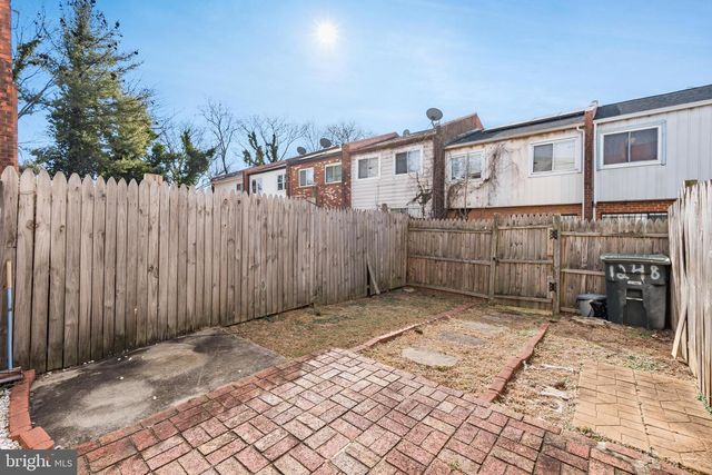 1248 BARNABY TER SE, Washington, DC 20032