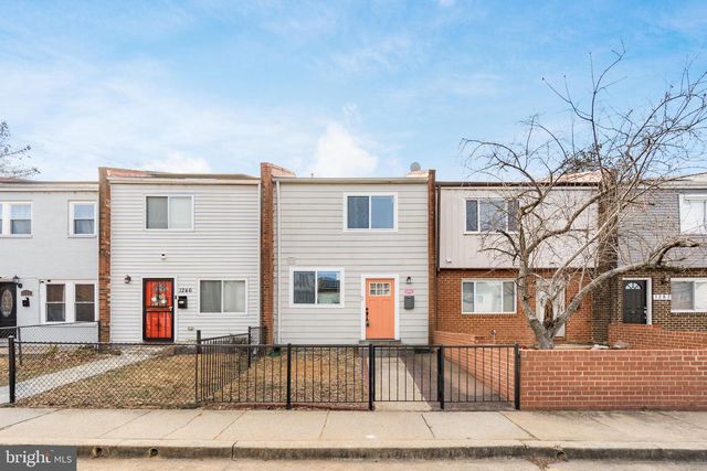 1248 BARNABY TER SE, Washington, DC 20032