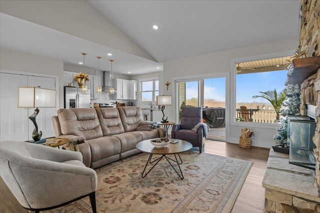 2440 Richland Harbor Rd, Waverly, TN 37185