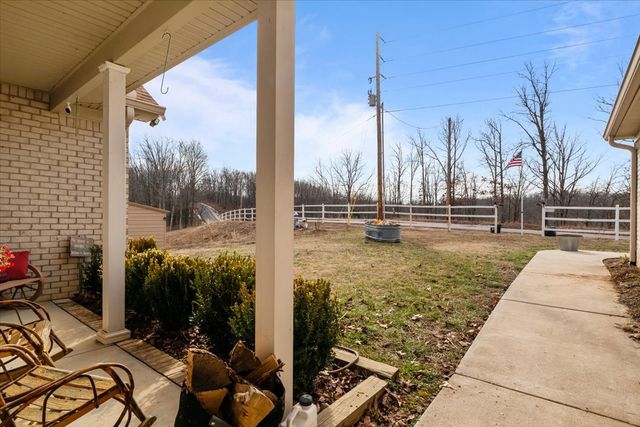 2440 Richland Harbor Rd, Waverly, TN 37185