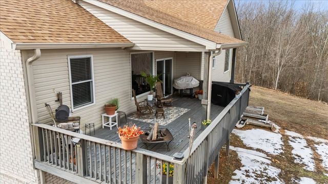 2440 Richland Harbor Rd, Waverly, TN 37185