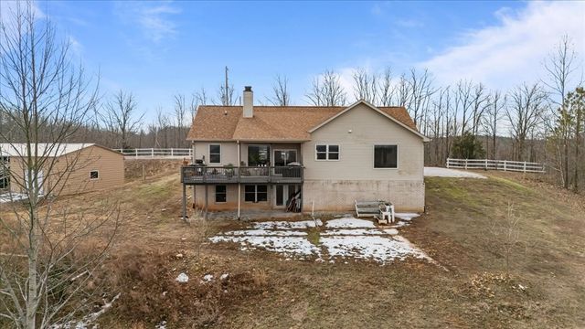 2440 Richland Harbor Rd, Waverly, TN 37185