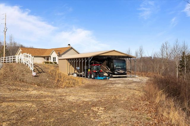 2440 Richland Harbor Rd, Waverly, TN 37185