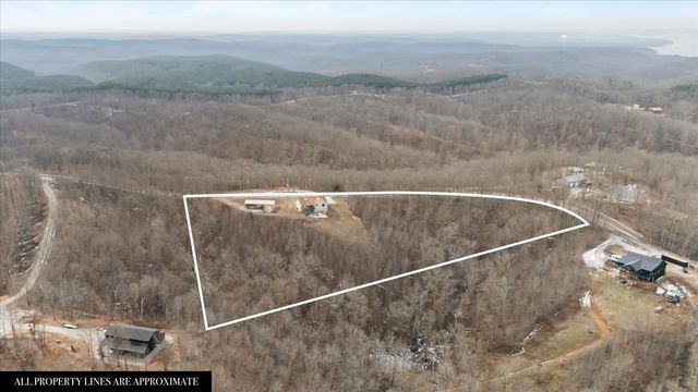 2440 Richland Harbor Rd, Waverly, TN 37185