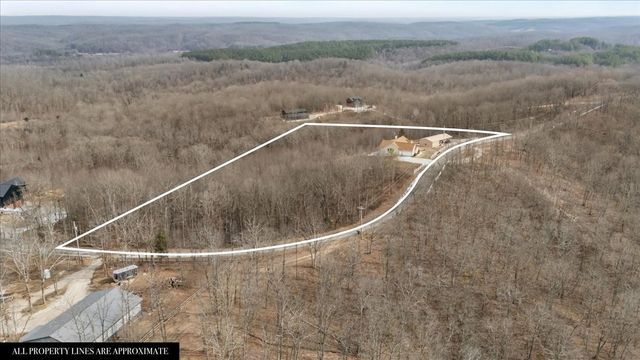 2440 Richland Harbor Rd, Waverly, TN 37185