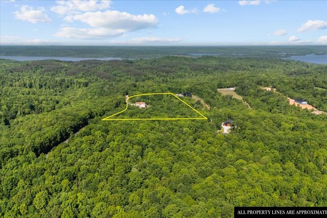2440 Richland Harbor Rd, Waverly, TN 37185
