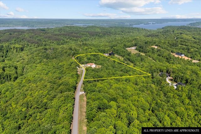 2440 Richland Harbor Rd, Waverly, TN 37185