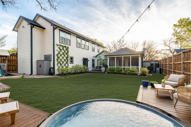 722 Tenna Loma Court, Dallas, TX 75208