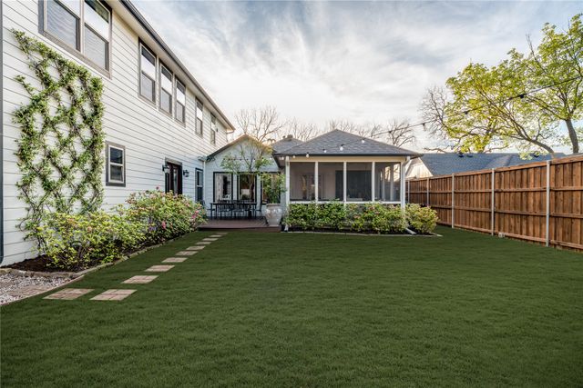 722 Tenna Loma Court, Dallas, TX 75208