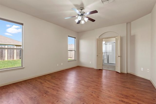 8734 Auburn Mane Drive, Tomball, TX 77375
