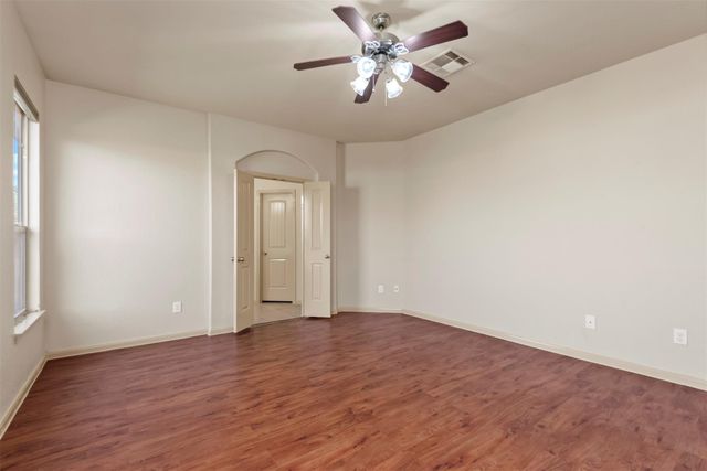 8734 Auburn Mane Drive, Tomball, TX 77375