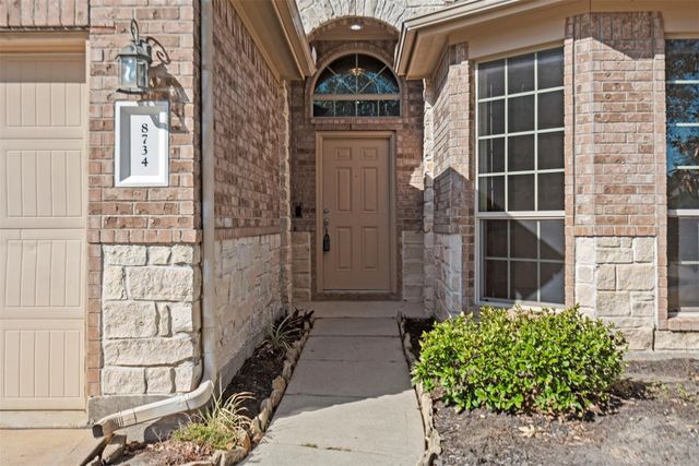 8734 Auburn Mane Drive, Tomball, TX 77375