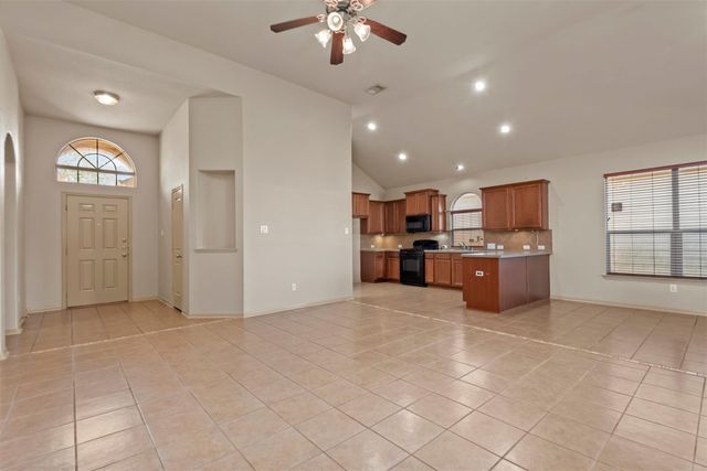8734 Auburn Mane Drive, Tomball, TX 77375