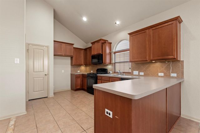 8734 Auburn Mane Drive, Tomball, TX 77375