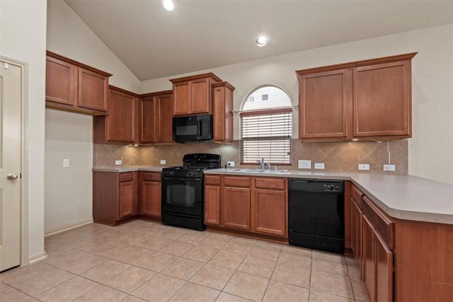 8734 Auburn Mane Drive, Tomball, TX 77375