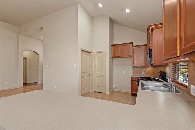 8734 Auburn Mane Drive, Tomball, TX 77375