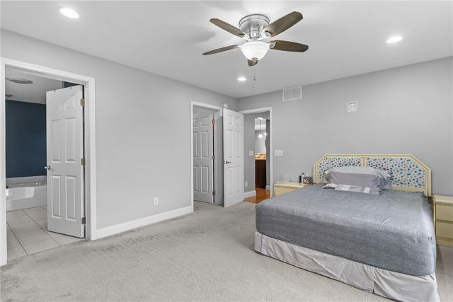11 Eric Court, Portsmouth, RI 02871