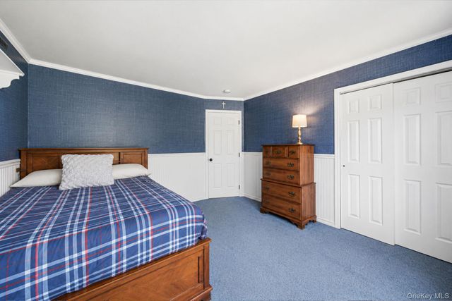 19 Sweetgum Lane, Miller Place, NY 11764