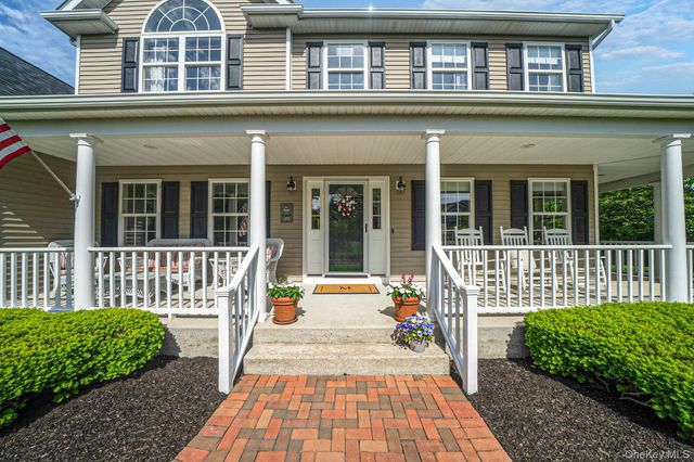 19 Sweetgum Lane, Miller Place, NY 11764