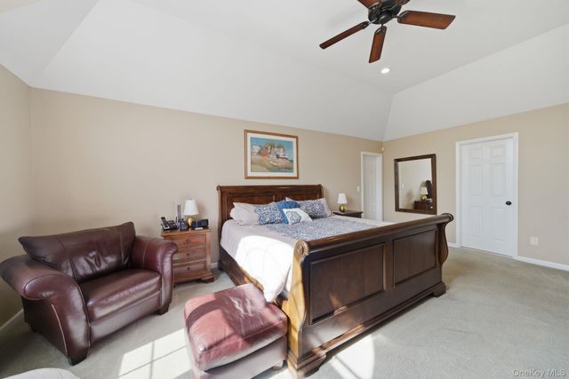 19 Sweetgum Lane, Miller Place, NY 11764