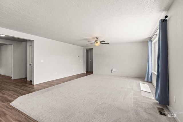 4065 E Eagle Ridge Drive, Nampa, ID 83686